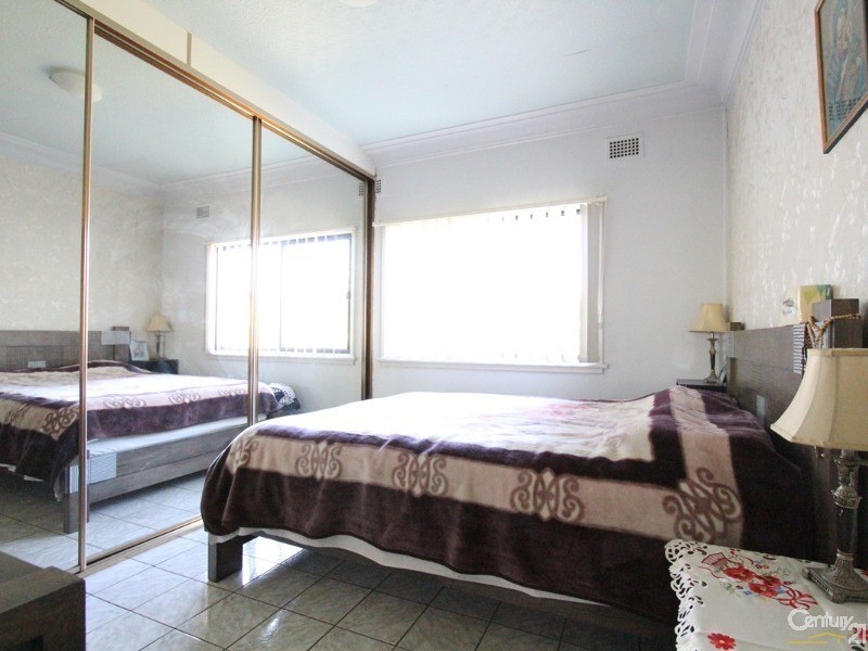 23 Coolaroo Crescent, Lurnea NSW 2170