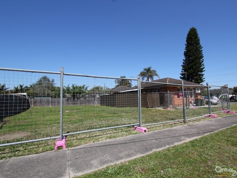 15 Bobin Road, Sadleir NSW 2168