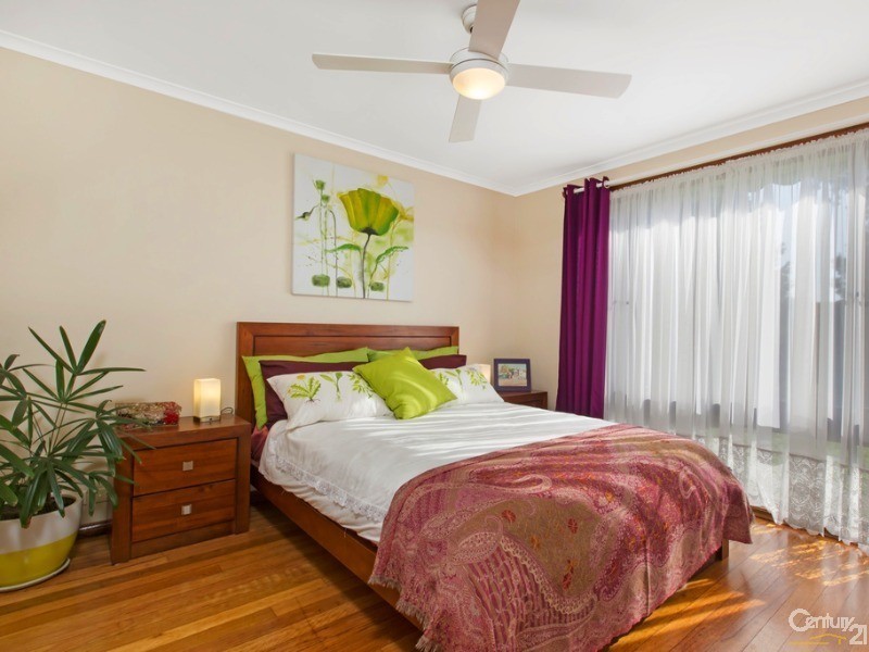 4 Baguette Close, Casula NSW 2170