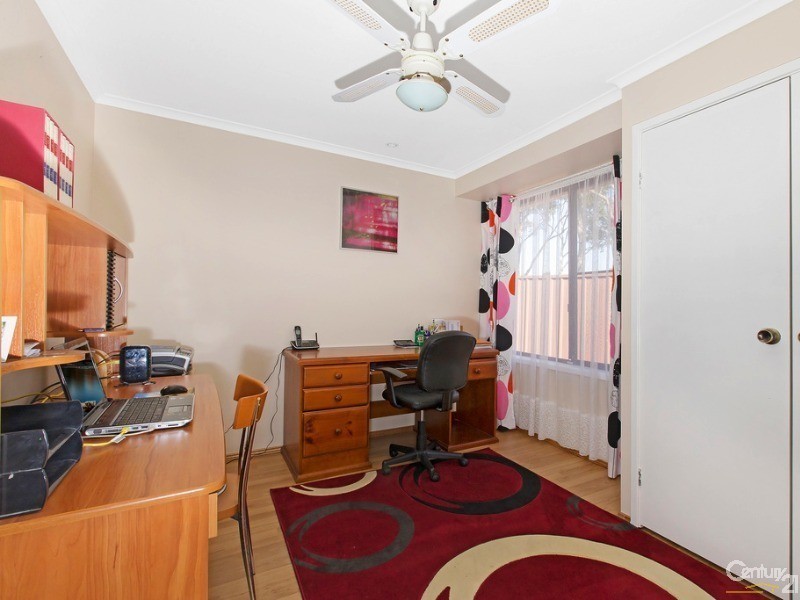 4 Baguette Close, Casula NSW 2170