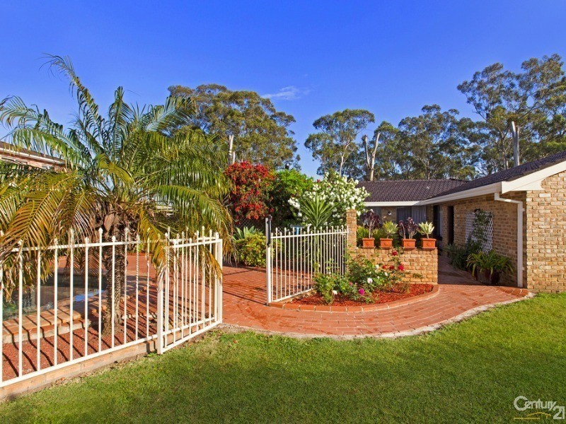 4 Baguette Close, Casula NSW 2170