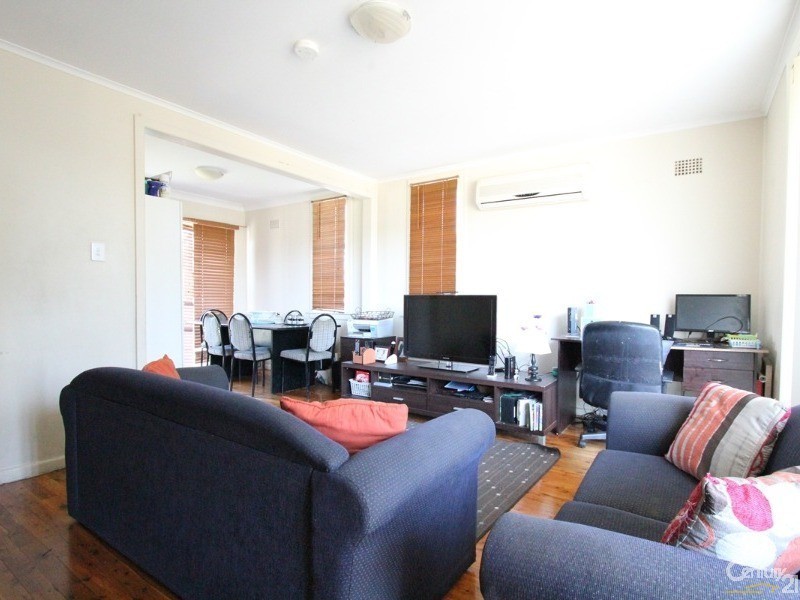 16 Pinnacle Street, Sadleir NSW 2168