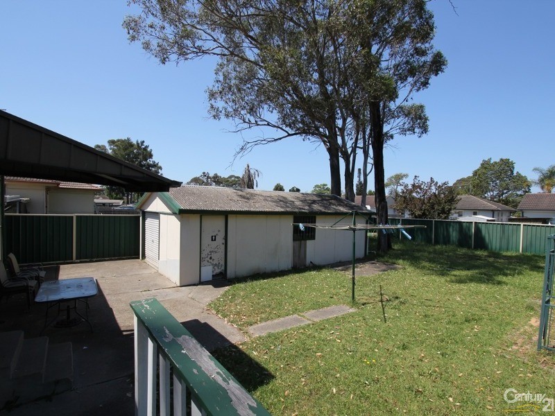 16 Pinnacle Street, Sadleir NSW 2168