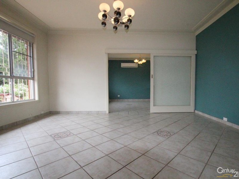 273 EPSOM ROAD, Chipping Norton NSW 2170