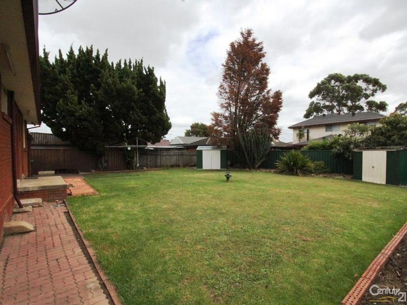 273 EPSOM ROAD, Chipping Norton NSW 2170