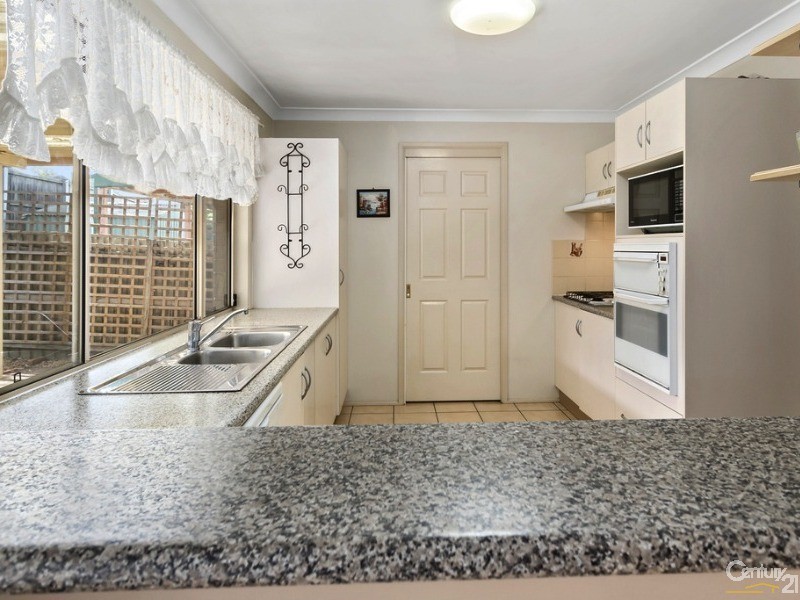 10 Bulmann Ave, Horningsea Park NSW 2171