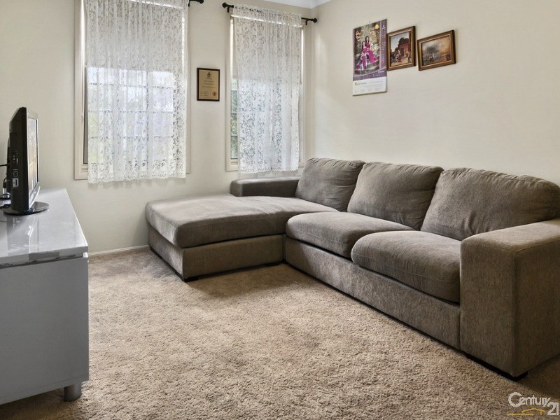 10 Bulmann Ave, Horningsea Park NSW 2171