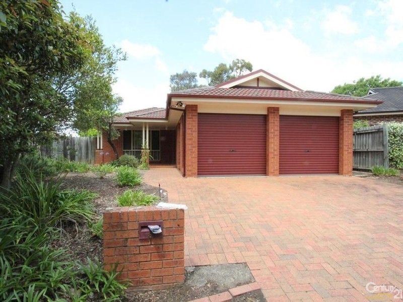 8 ORARA COURT, Wattle Grove NSW 2173