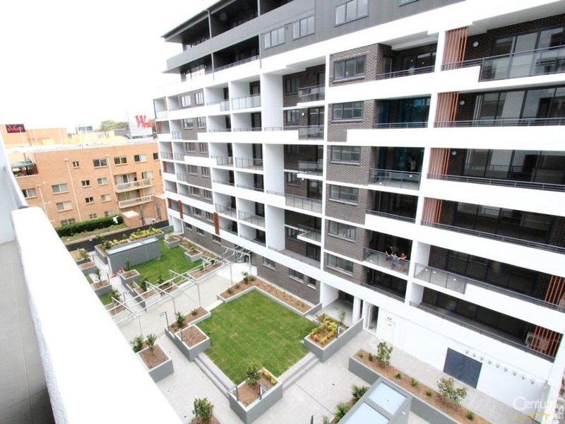 111/69-71 ELIZABETH DRIVE, Liverpool NSW 2170