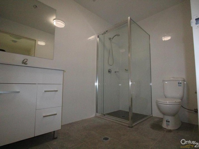 111/69-71 ELIZABETH DRIVE, Liverpool NSW 2170