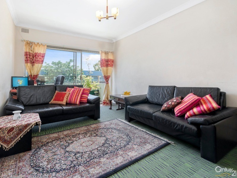 9/76  Bigge Street, Liverpool NSW 2170