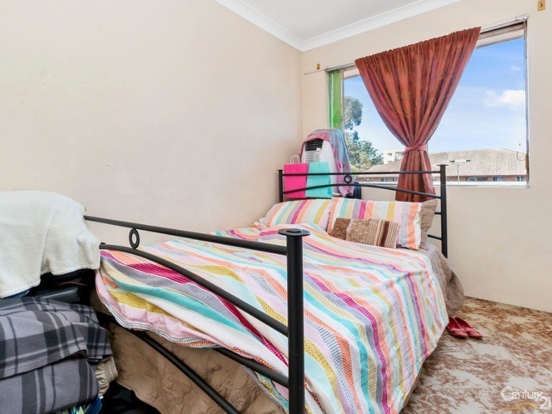 9/76  Bigge Street, Liverpool NSW 2170