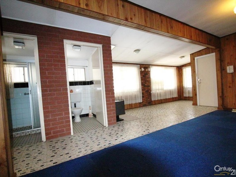 62 FLOWERDALE ROAD, Liverpool NSW 2170