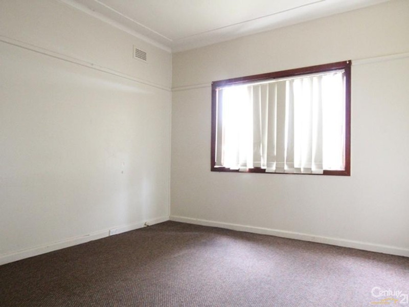 512 HUME HIGHWAY, Casula NSW 2170