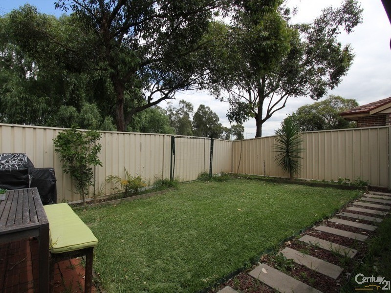 5/42-46 Wellwood Ave, Moorebank NSW 2170