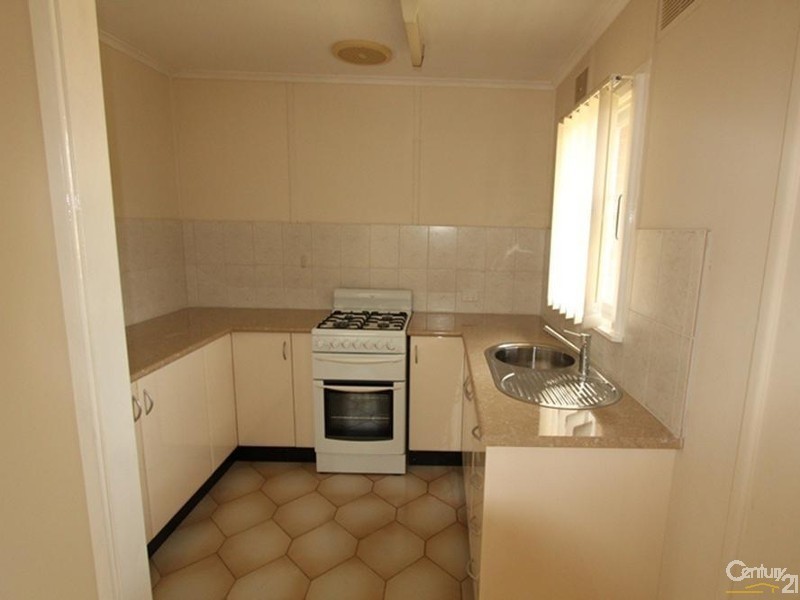 89 STRICKLAND CRESCENT, Ashcroft NSW 2168