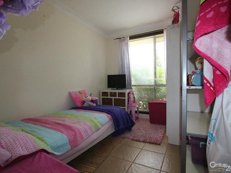 1/4 MARY STREET, Macquarie Fields NSW 2564