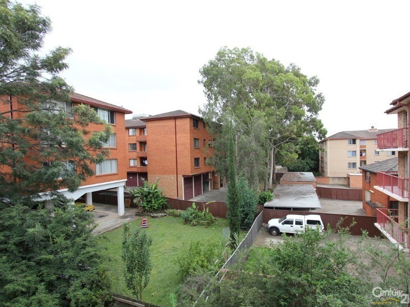 15/5-7 Lachlan Street, Warwick Farm NSW 2170