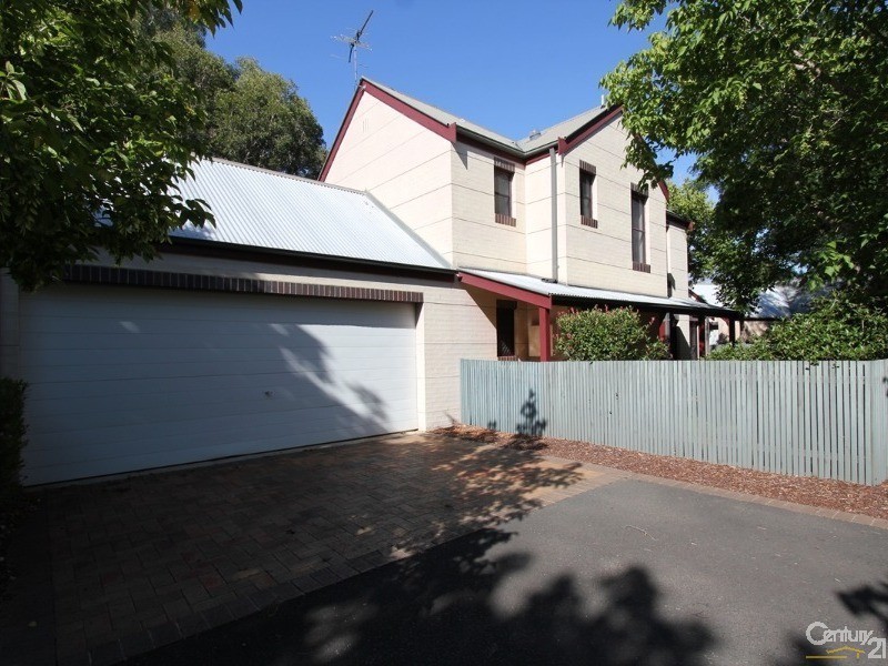 13/19  Troopers Mews, Holsworthy NSW 2173