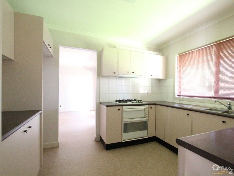 13/19  Troopers Mews, Holsworthy NSW 2173