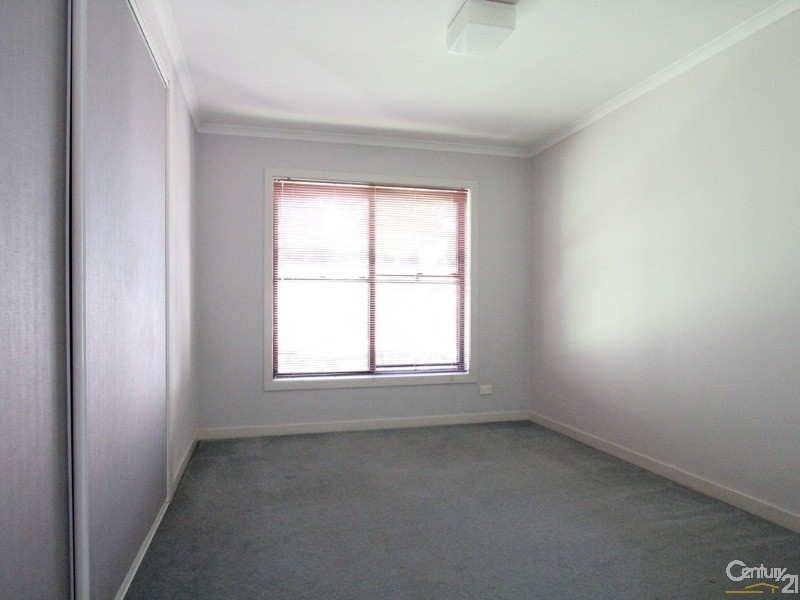 13/19  Troopers Mews, Holsworthy NSW 2173