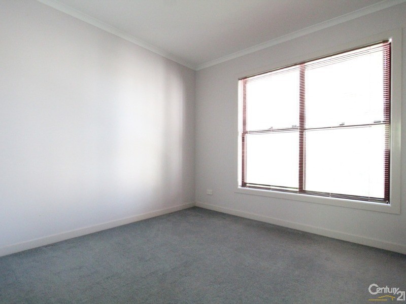 13/19  Troopers Mews, Holsworthy NSW 2173