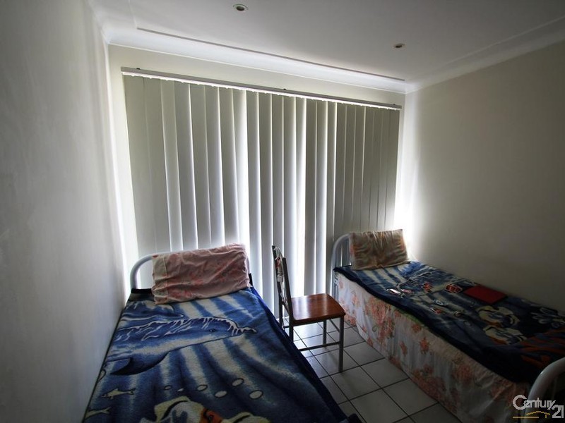 215 MEMORIAL AVENUE, Liverpool NSW 2170