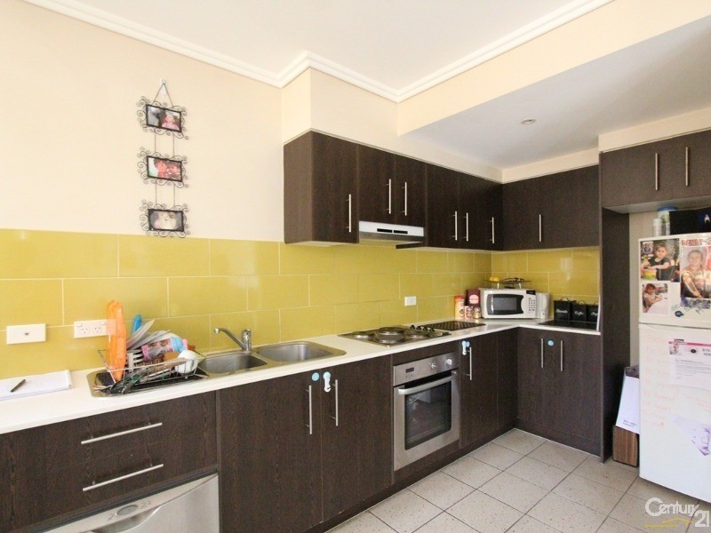 13/11 Charles Street, Liverpool NSW 2170