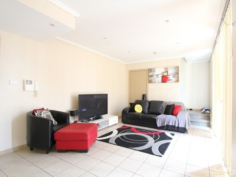 13/11 Charles Street, Liverpool NSW 2170