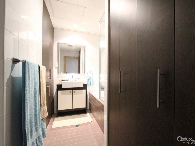 13/11 Charles Street, Liverpool NSW 2170