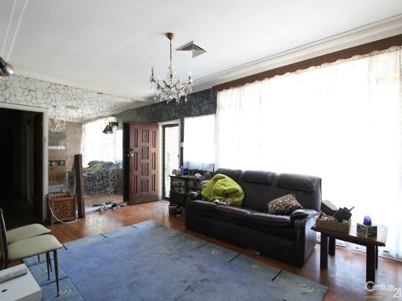 98 Elizabeth Drive, Liverpool NSW 2170