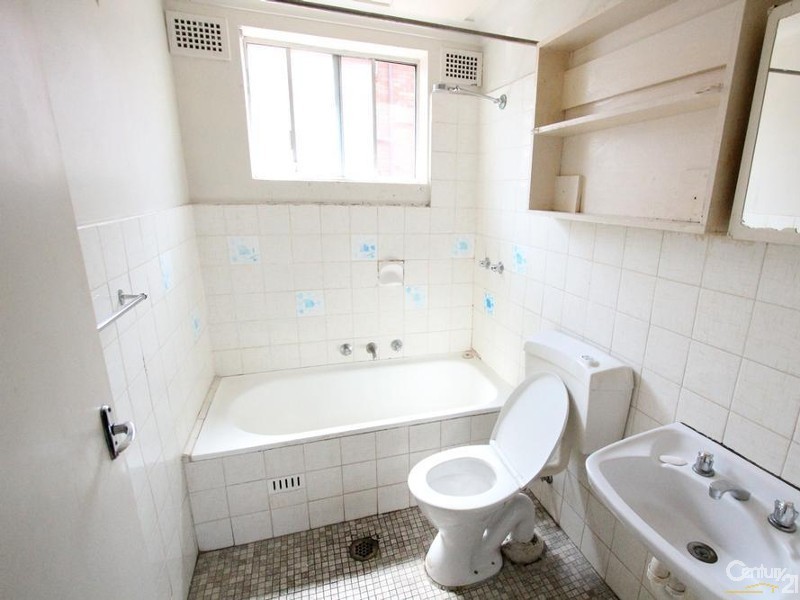 2/36 CARBONI STREET, Liverpool NSW 2170