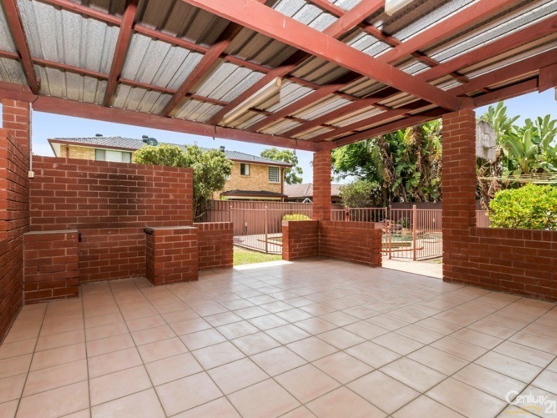 14 Rugby Crescent, Chipping Norton NSW 2170