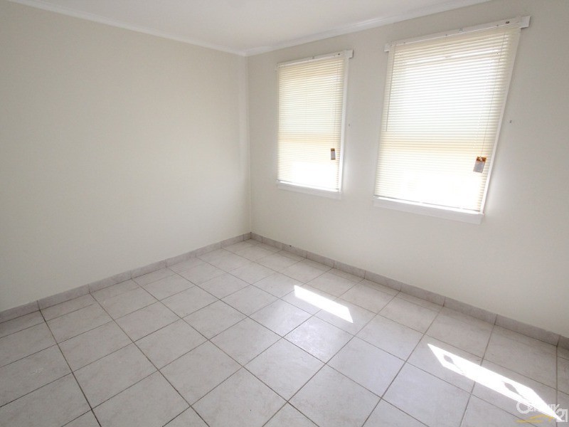 6 Locker Ave, Lurnea NSW 2170