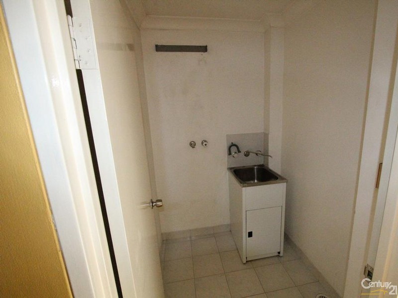 98/3 RIVERPARK DRIVE, Liverpool NSW 2170