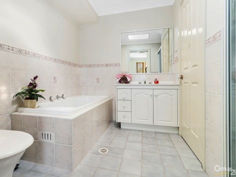 3/9-11 Doomben Close, Casula NSW 2170