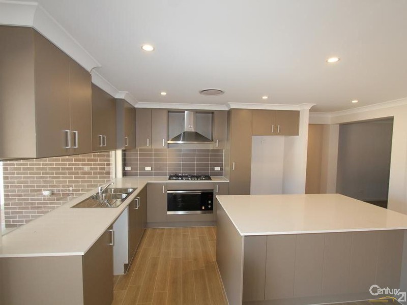 34 CLEMENT ROAD, Edmondson Park NSW 2174