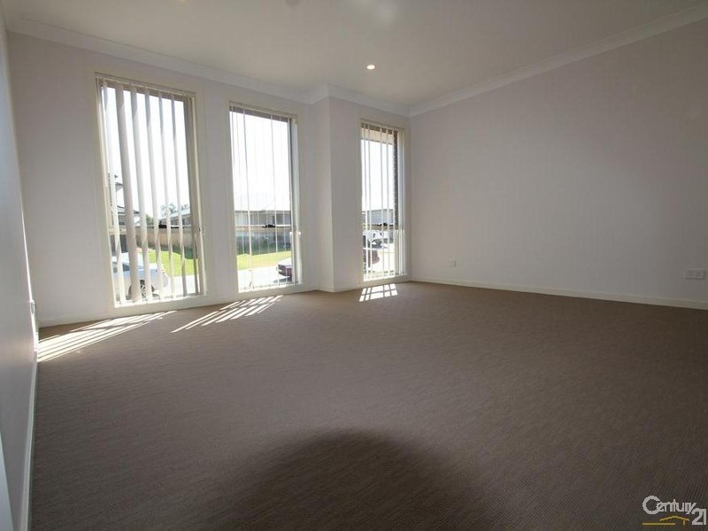 34 CLEMENT ROAD, Edmondson Park NSW 2174