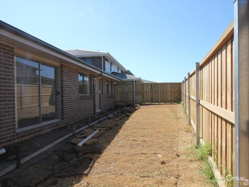 34 CLEMENT ROAD, Edmondson Park NSW 2174