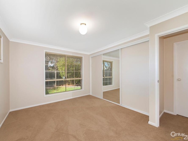 5 SOMERCOTES COURT, Wattle Grove NSW 2173