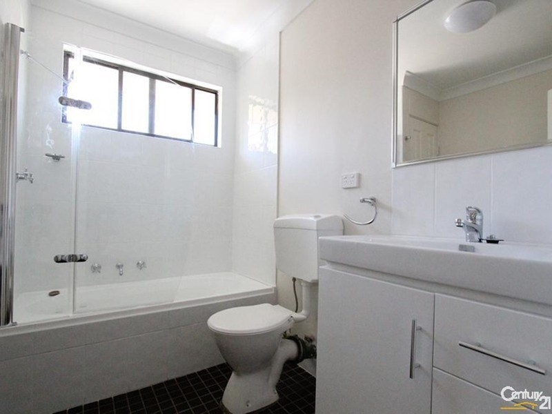 10/142 MOORE STREET, Liverpool NSW 2170