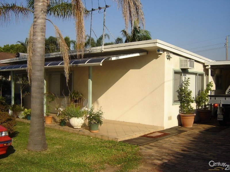 66 LONGSTAFF AVENUE, Chipping Norton NSW 2170