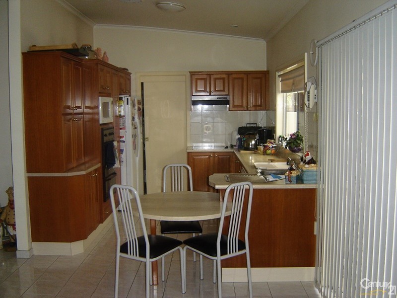 66 LONGSTAFF AVENUE, Chipping Norton NSW 2170