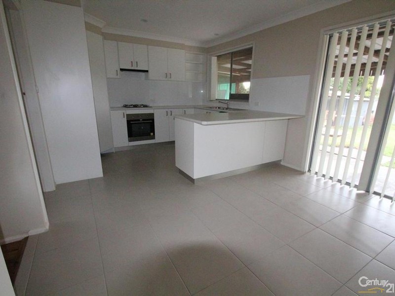 27 THOMPSON AVENUE, Moorebank NSW 2170