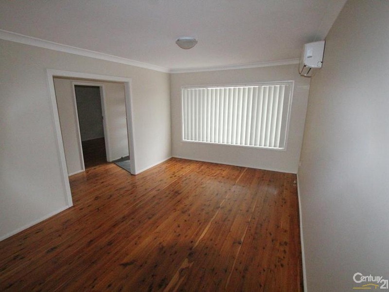 27 THOMPSON AVENUE, Moorebank NSW 2170