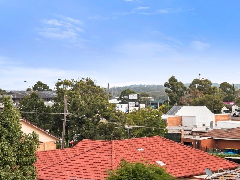 10 Ayshford Street, Casula NSW 2170