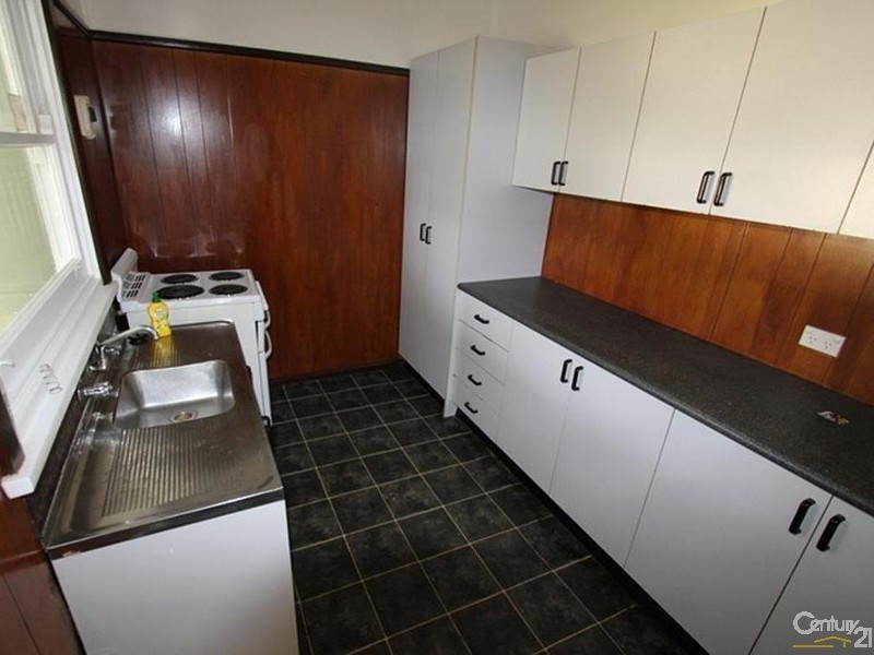 6 DALE AVENUE, Liverpool NSW 2170