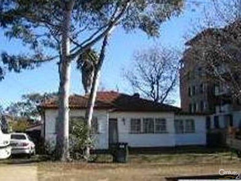 13 BATHURST STREET, Liverpool NSW 2170