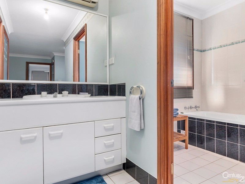 6A Cato Way, Casula NSW 2170