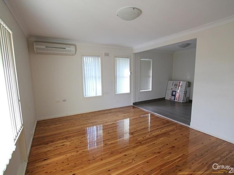 15 BOBIN ROAD, Sadleir NSW 2168